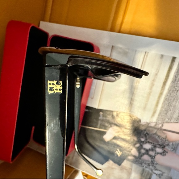 Carolina Herrera Sunglasses - Picture 6 of 8